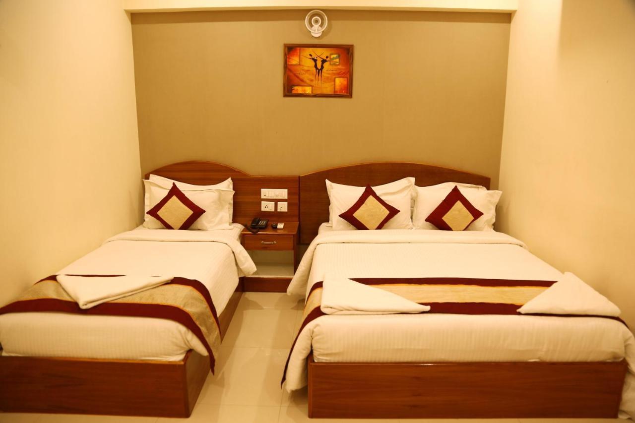 فندق Nitheesh Residency كانتشيبورام المظهر الخارجي الصورة