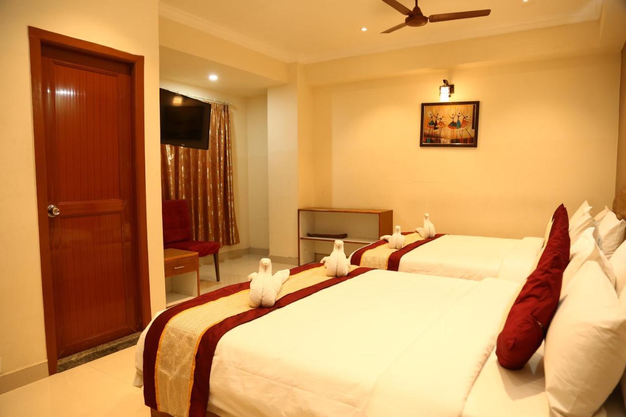 فندق Nitheesh Residency كانتشيبورام المظهر الخارجي الصورة
