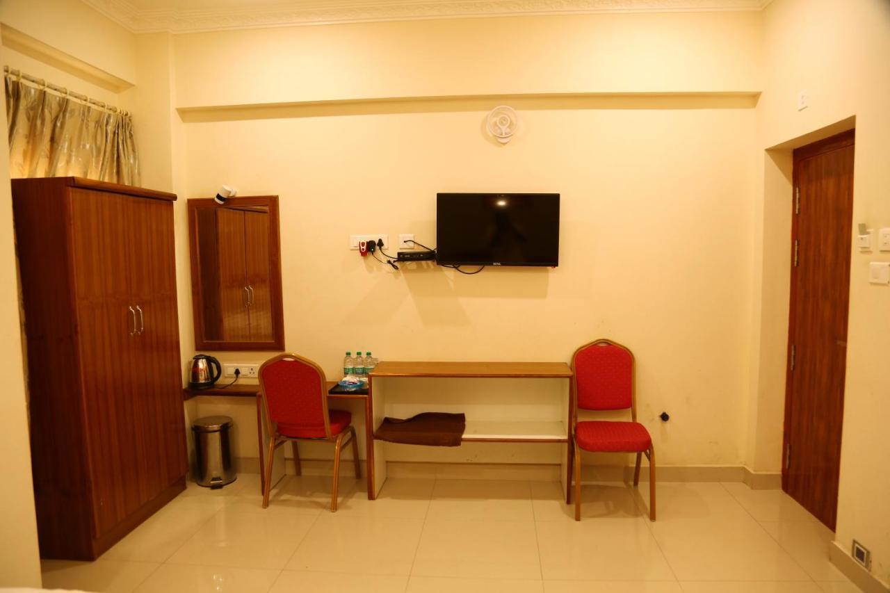 فندق Nitheesh Residency كانتشيبورام المظهر الخارجي الصورة