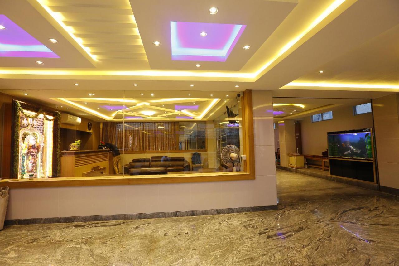 فندق Nitheesh Residency كانتشيبورام المظهر الخارجي الصورة